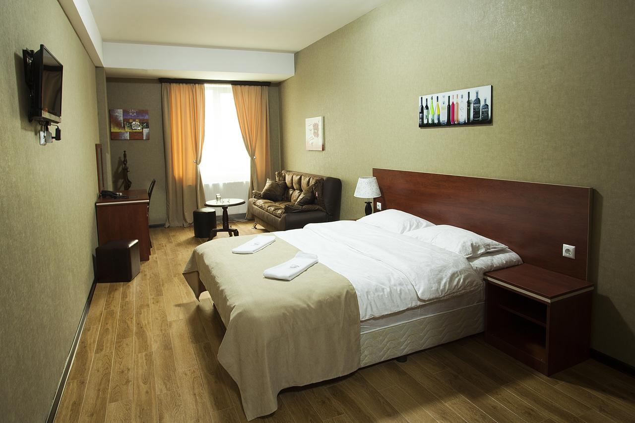 Lords Hotel تبليسي المظهر الخارجي الصورة