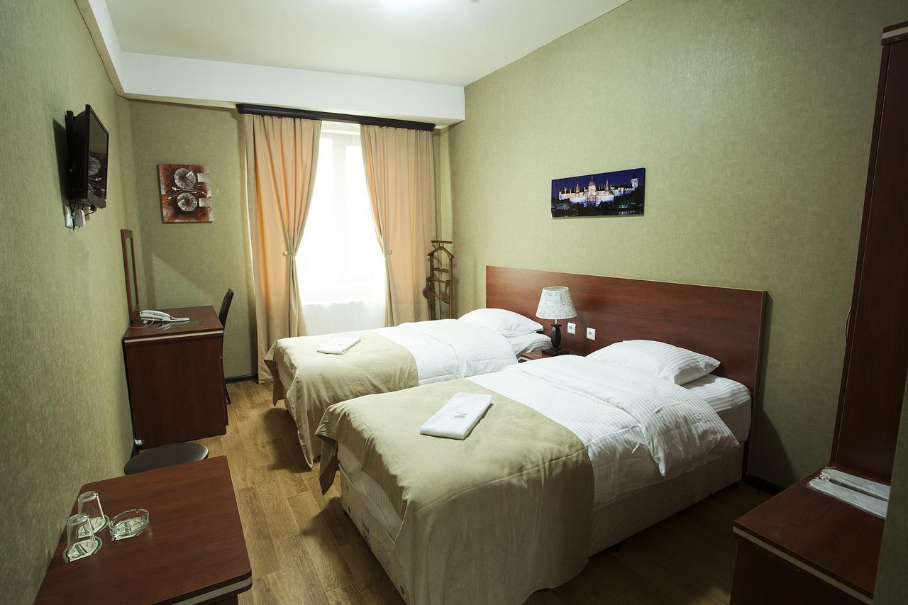 Lords Hotel تبليسي المظهر الخارجي الصورة