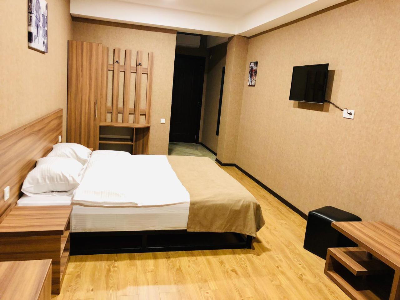 Lords Hotel تبليسي المظهر الخارجي الصورة