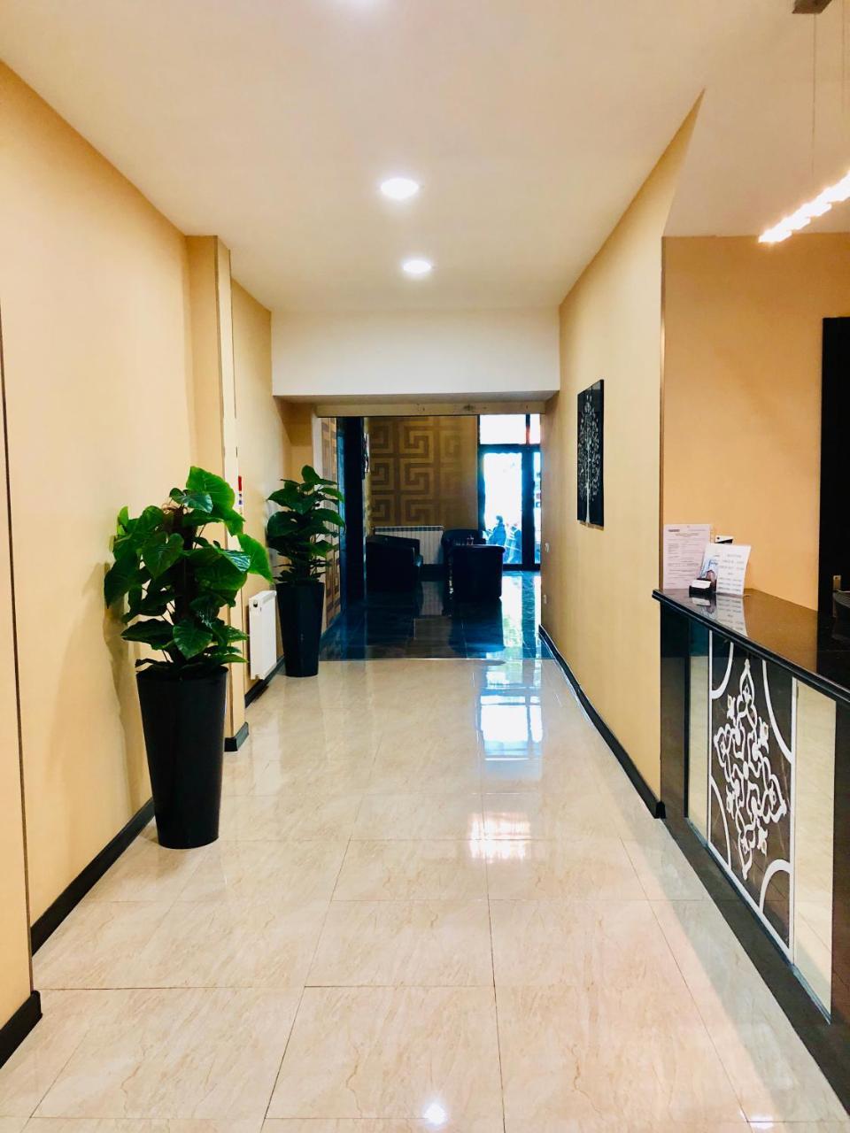 Lords Hotel تبليسي المظهر الخارجي الصورة