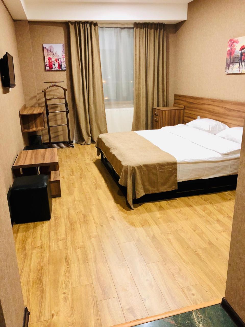 Lords Hotel تبليسي المظهر الخارجي الصورة