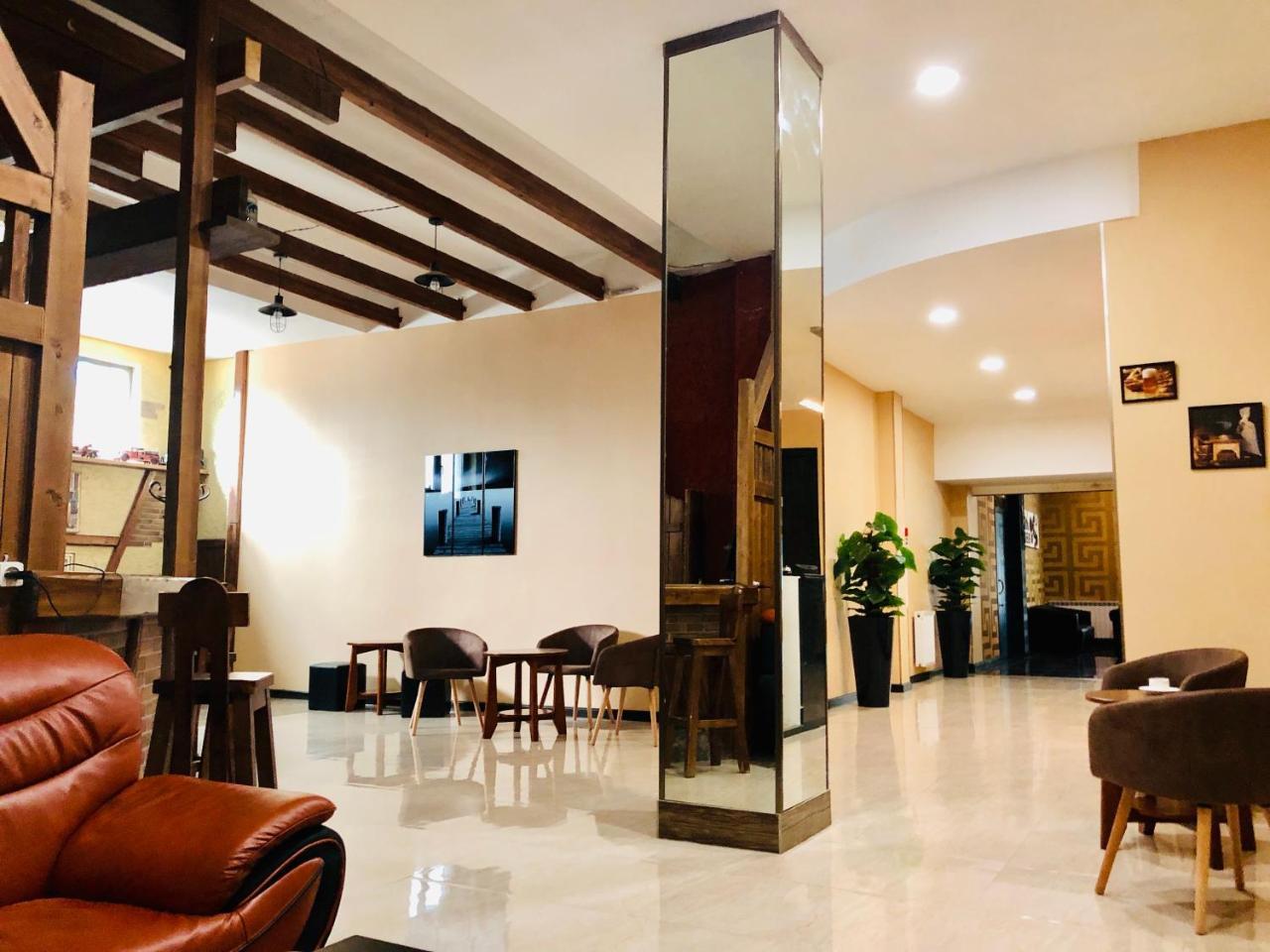 Lords Hotel تبليسي المظهر الخارجي الصورة