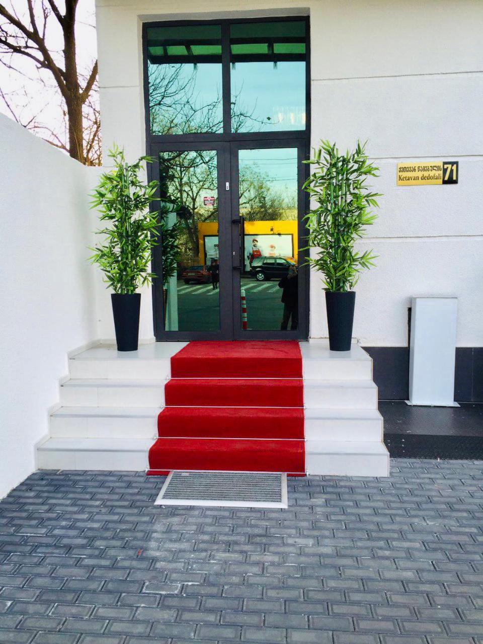 Lords Hotel تبليسي المظهر الخارجي الصورة