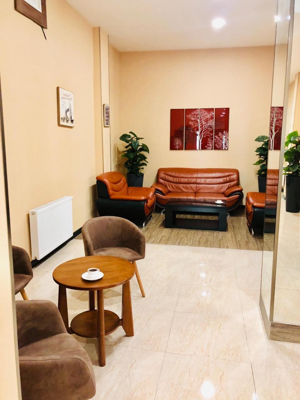 Lords Hotel تبليسي المظهر الخارجي الصورة